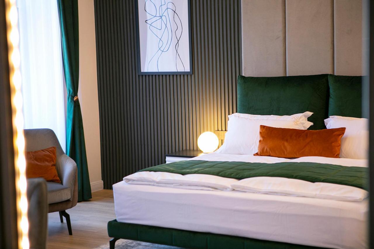 House Of Charles Hotel Carei Ngoại thất bức ảnh