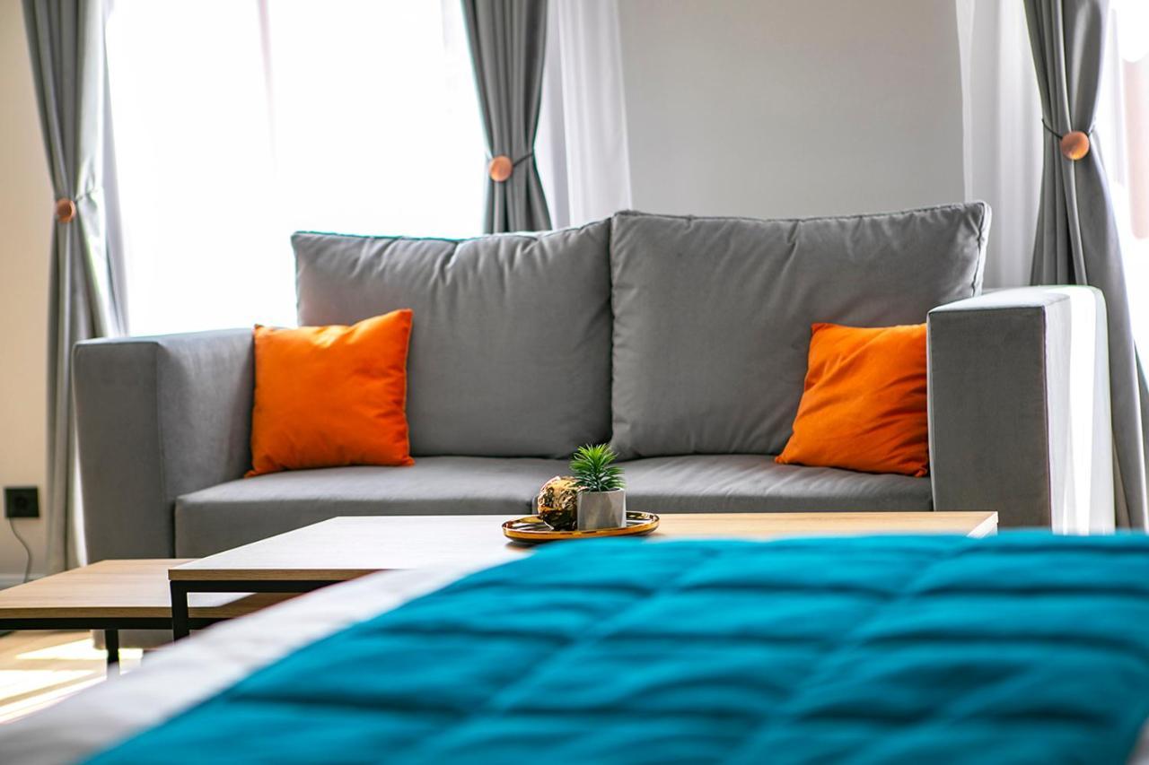 House Of Charles Hotel Carei Ngoại thất bức ảnh