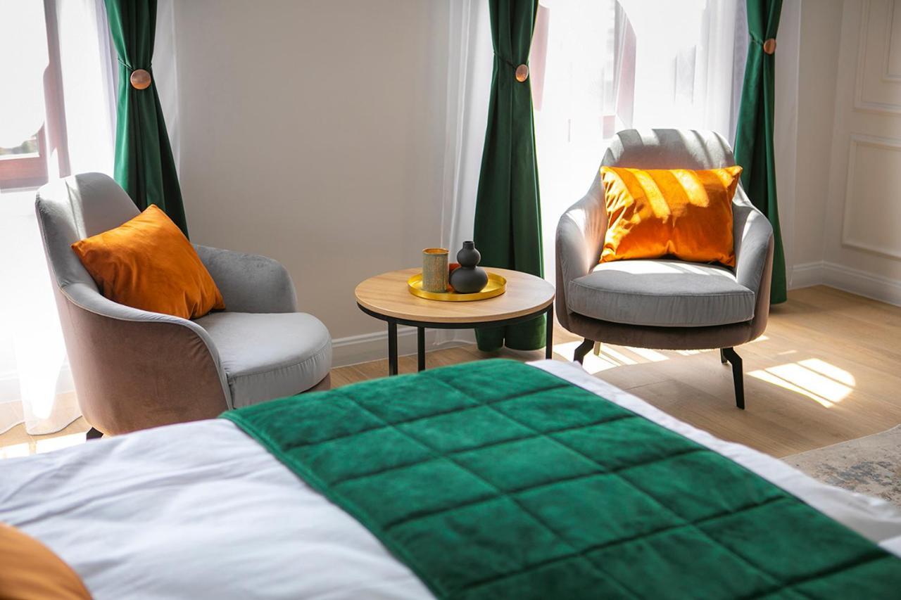 House Of Charles Hotel Carei Ngoại thất bức ảnh