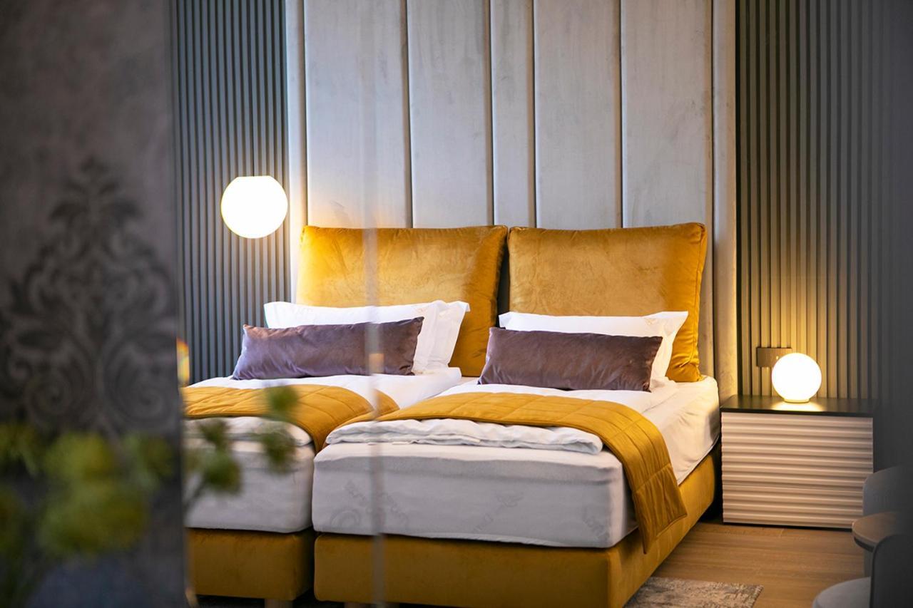 House Of Charles Hotel Carei Ngoại thất bức ảnh