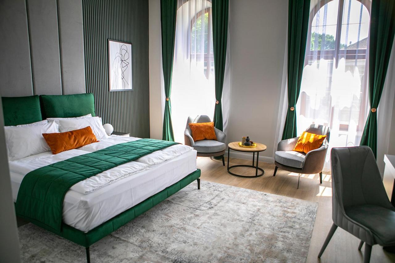 House Of Charles Hotel Carei Ngoại thất bức ảnh