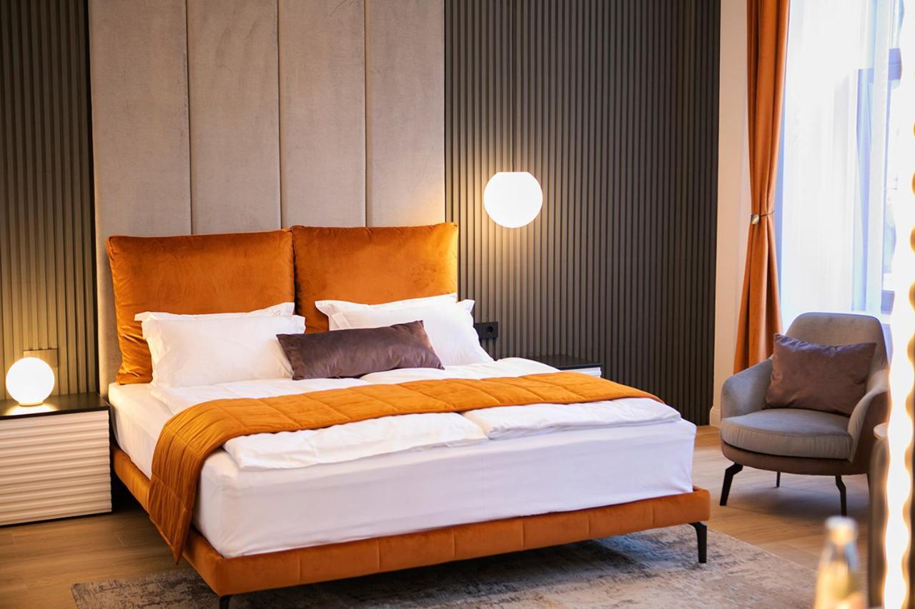 House Of Charles Hotel Carei Ngoại thất bức ảnh
